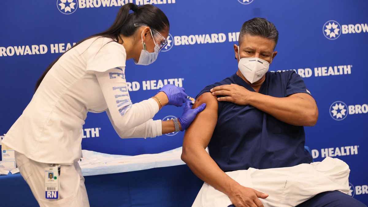 Condado de Broward ofrece $ 500 a empleados que reciban la vacuna Covid-19