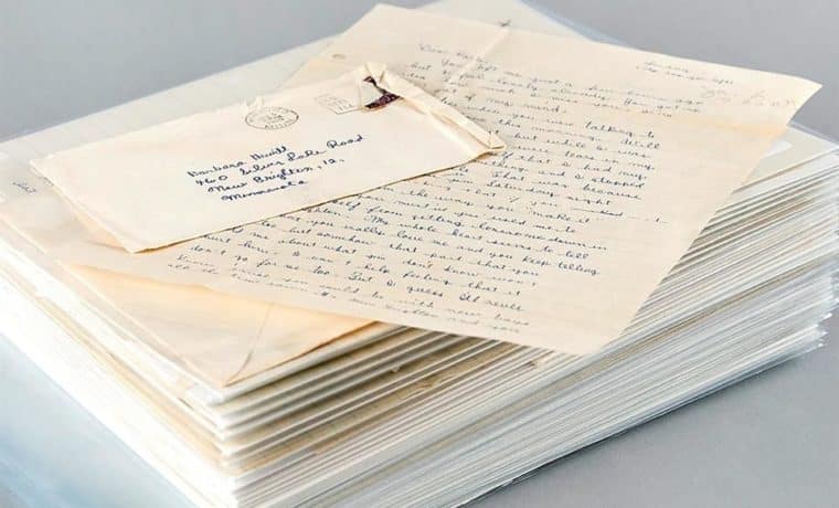Venden cartas de amor de Bob Dylan por ¡670 mil dólares!