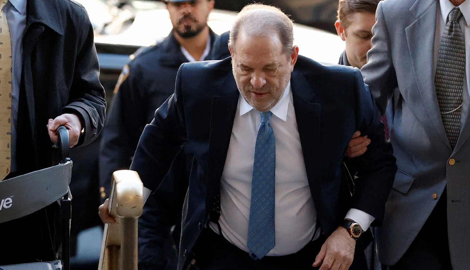 Jurado declara culpable al productor Harvey Weinstein de violación y agresión sexual