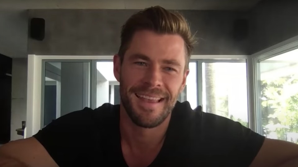Chris Hemsworth con tres hijos admite que “la enseñanza en casa es todo un reto” (video)