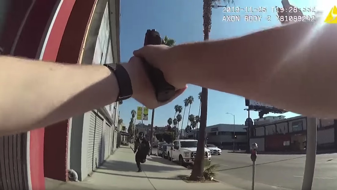 Hombre armado con un machete siembra el terror en Hollywood  (VIDEO)