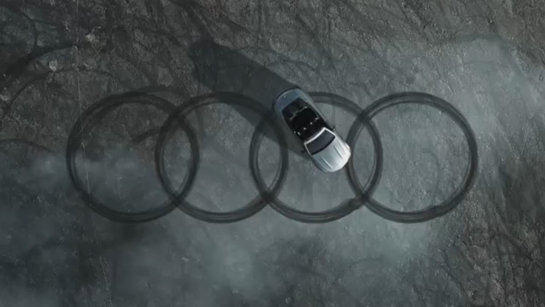 ¡Se unen en tiempos de COVID-19! Mercedes responde al desafío de Audi del #FourRingsChallenge haciendo cuatro anillos con un C63 +Vídeos