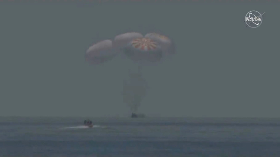 La cápsula Crew Dragon SpaceX de vuelve a la Tierra