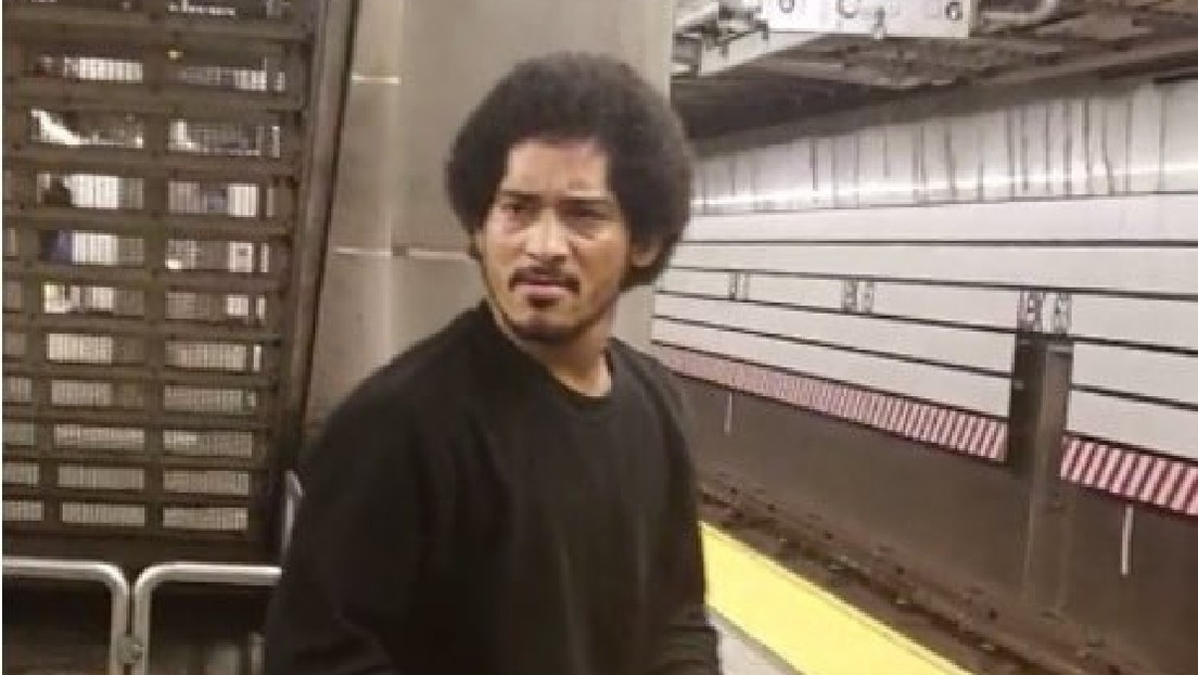 Graban el momento en el que un hombre intentó violar a una mujer en el metro de Nueva York (VIDEO)
