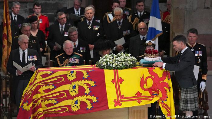 Parlamento británico impidió entrada de la Delegación oficial de china a la capilla ardiente de la Reina Isabel II