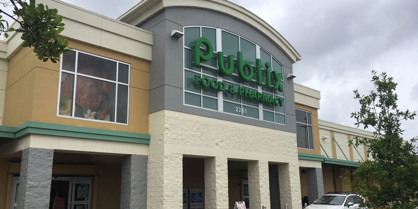 Supermercados de Florida como Publix y Walmart ajustan sus horarios de ventas