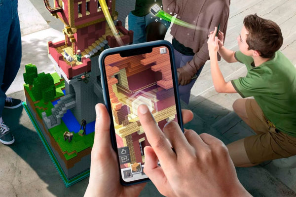 Ya puedes jugar “Minecraft”, el fenómeno que llegó a los teléfonos móviles