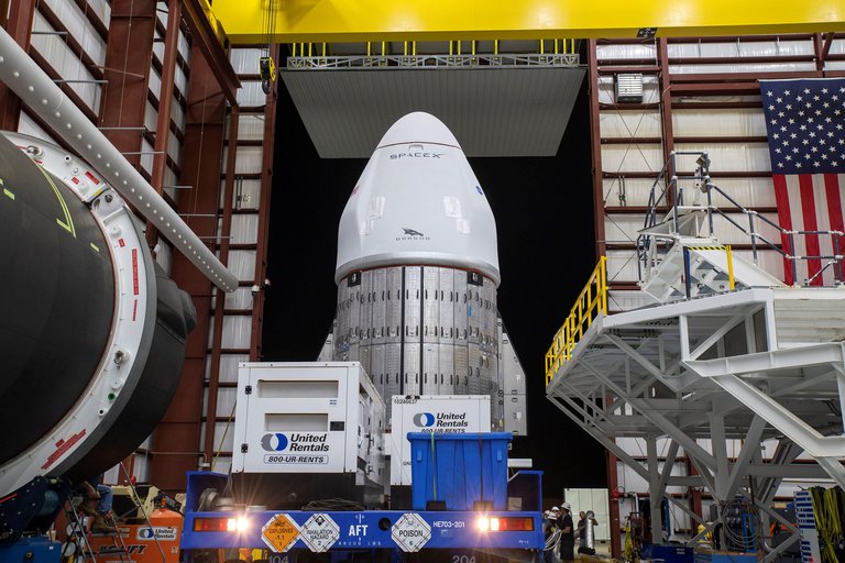 La NASA y SpaceX preparadas para envío de cápsula de abastecimiento a la EEI