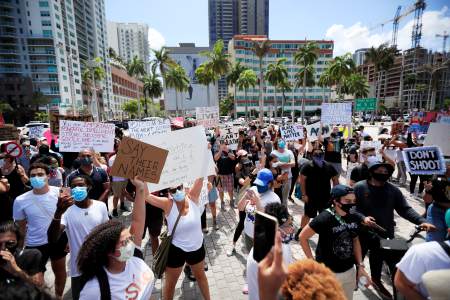 Protestas de Black Lives Matter continúan en Florida