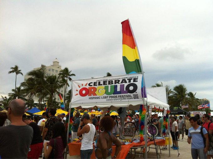 El Festival Celebrate Orgullo aboga por los artistas LGBTQ durante el mes de la herencia hispana