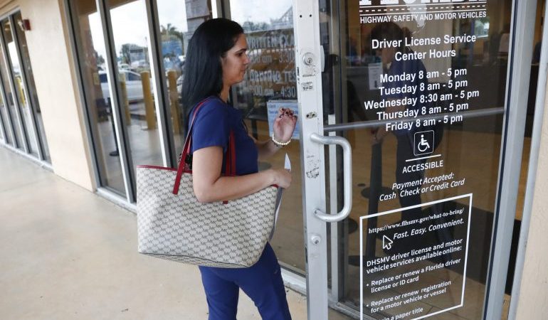 Nueva ley migratoria de Florida: ¿Cambian los requisitos para tramitar el ID?
