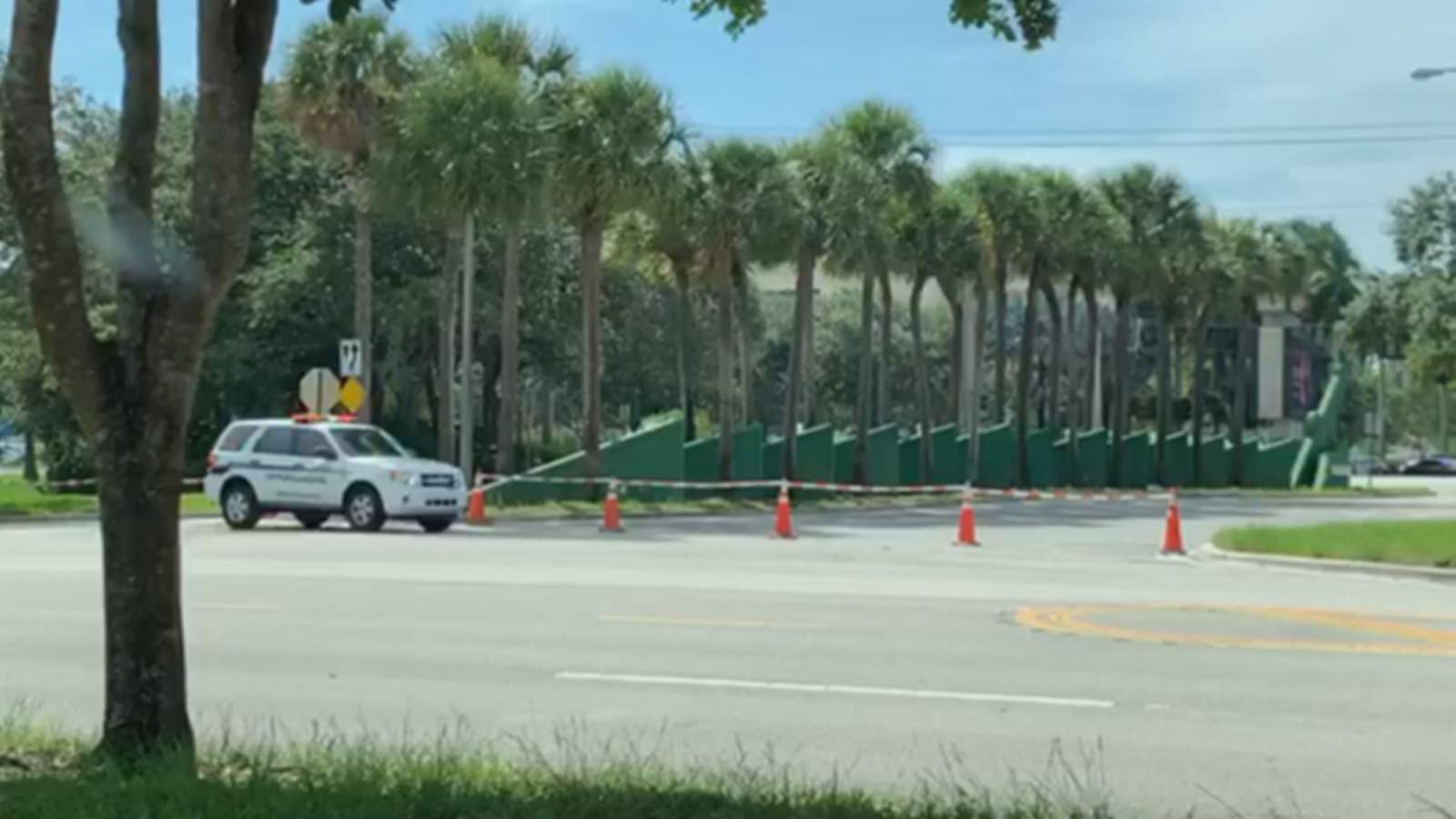 Centros comerciales del sur de Florida cierran temprano por la amenaza de protestas, saqueos