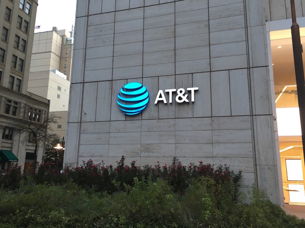200 actualizaciones realizó AT&T en la red del sur de Florida