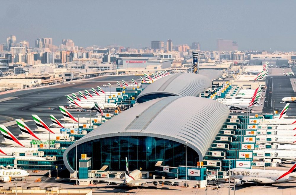 Por tocar a oficial del aeropuerto de Dubai, estudiante de EE.UU lleva meses detenida