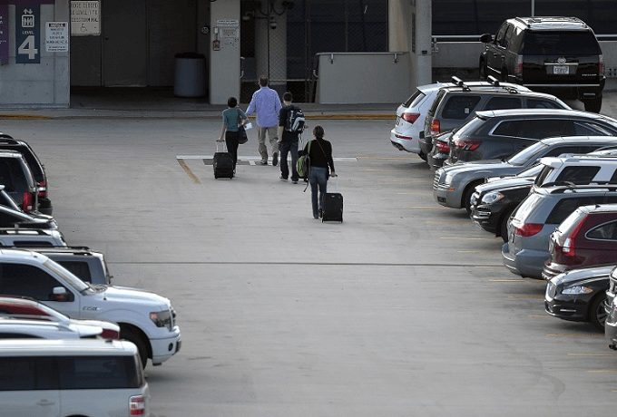 Festividades por Acción de Gracias colapsó estacionamiento del Aeropuerto de Fort Lauderdale