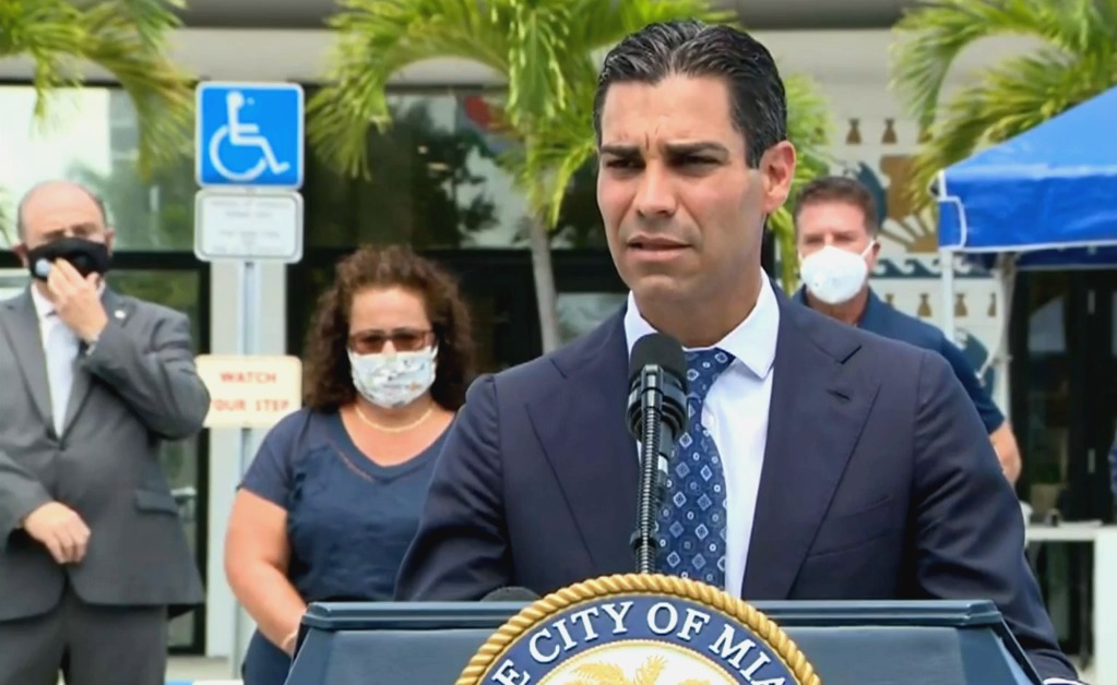 Alcalde de Miami evalúa nueva orden de confinamiento