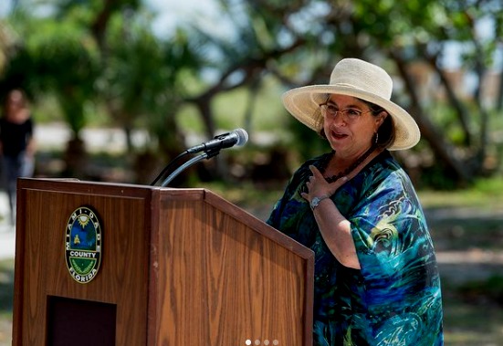 Alcaldesa de Miami-Dade insta a preservar las playas