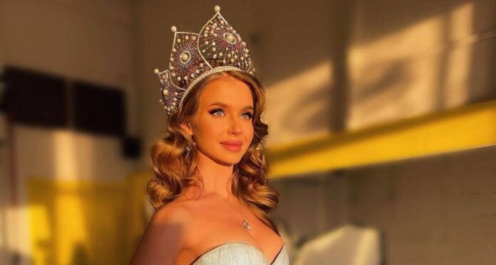 Video muestra como Miss Rusia 2020 se burla de sus compañeras del Miss Universo
