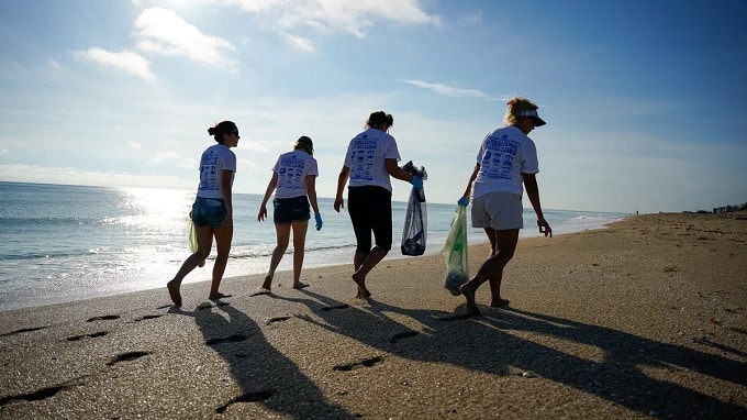 Ambientalistas preparan jornada de limpieza en playas de Miami-Dade