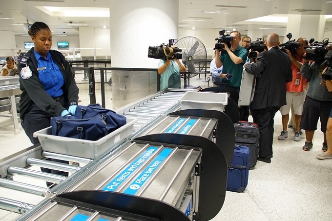 American Airlines lanza programa piloto de chequeo en el Aeropuerto de Miami