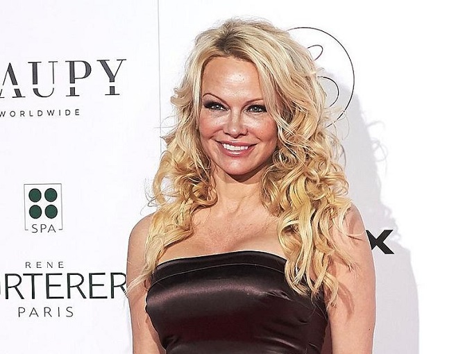 La  espectacular Pamela Anderson volvió a contraer nupcias