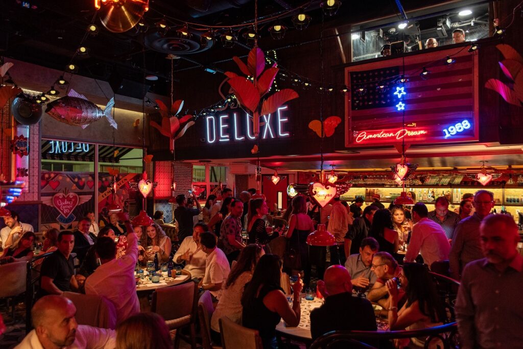 Sabor y música: Andrés Carne de Res abre sus puertas en Lincoln Road de