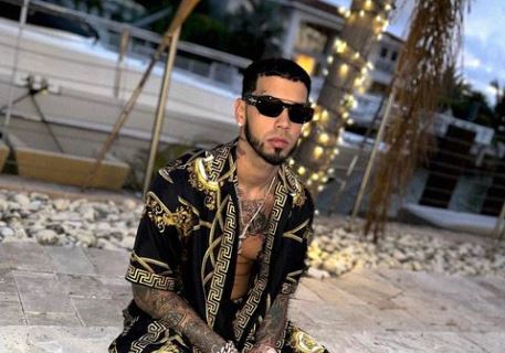 Anuel AA pospone gira de conciertos en EEUU, descubre por qué