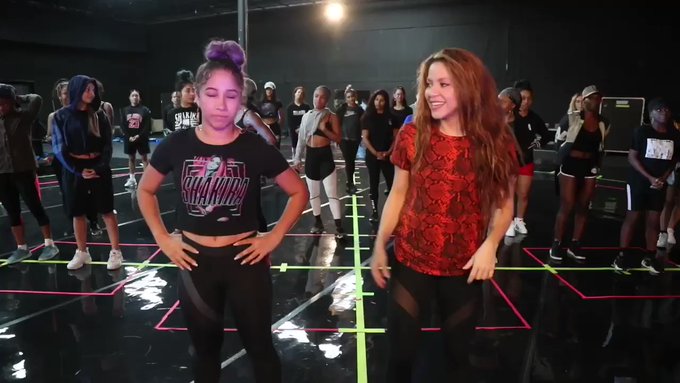¡Los pone a mover el cuerpo! Conoce el ‘#ChampetaChallenge’ que creó Shakira y es viral +Vídeo