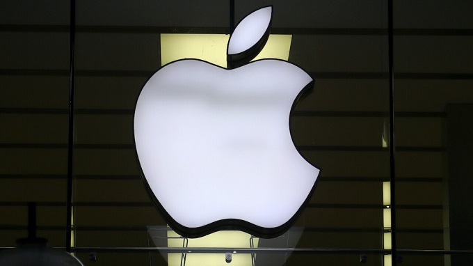 Ex empleado de Apple irá a juicio por sobornos y lavado de dinero