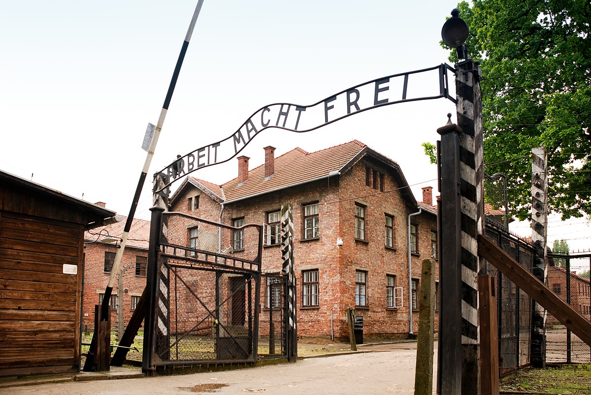 Pedro Corzo : Auschwitz, 75 Aniversario del Terror
