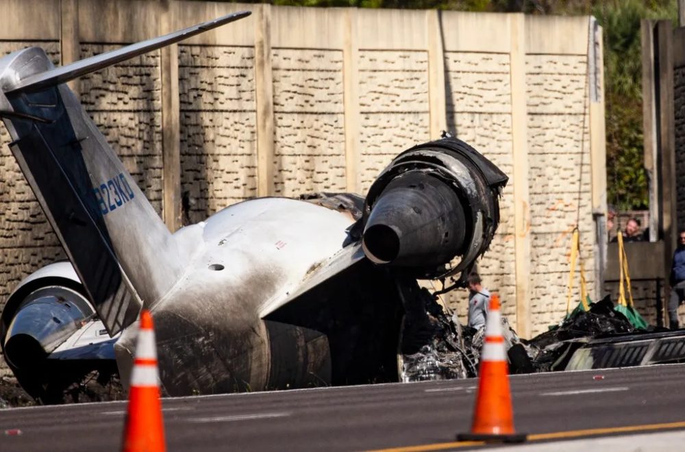 Rápida acción de paramédico fue clave tras choque de avión cerca de Naples