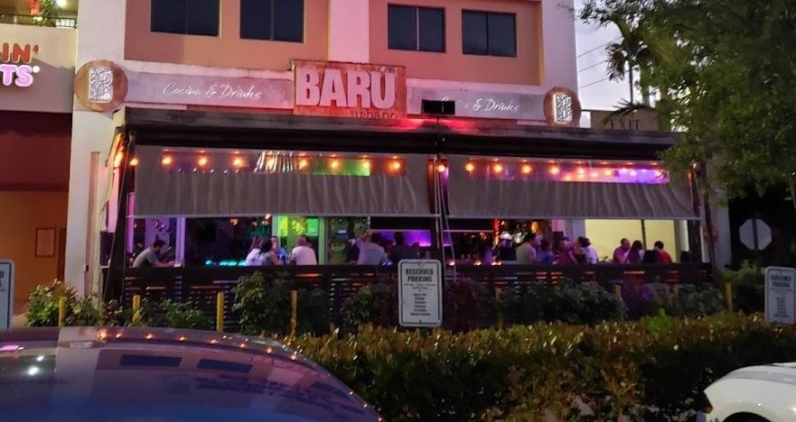 Fue arrestado tras haber disparado a un hombre cerca de bar en Doral