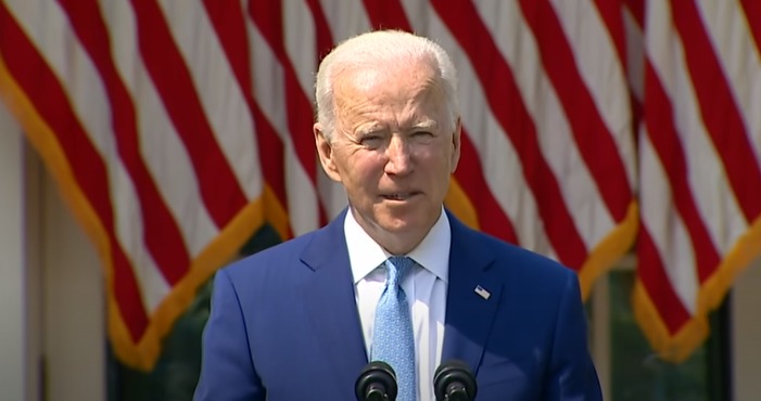Biden endurece la regulación de las armas “fantasma”
