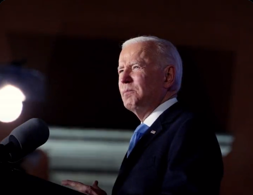 Biden asegura que su referencia a la salida de Putin fue por “indignación moral”