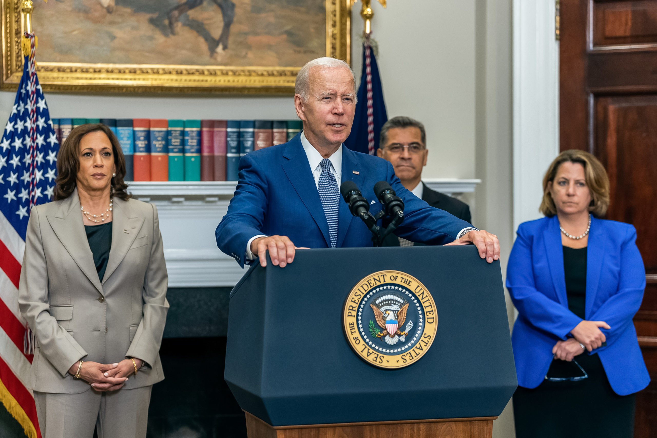 Biden llama a defender el aborto en las legislativas