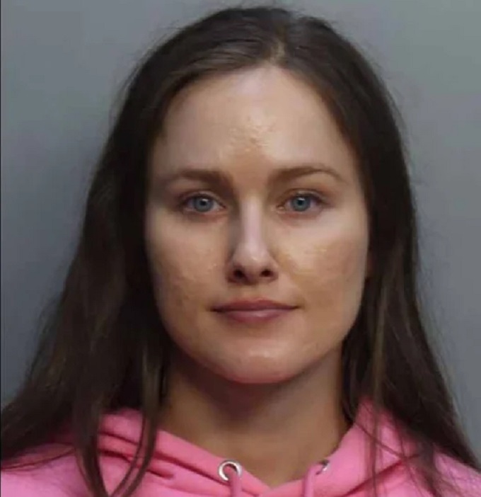 Policía de Miami-Dade detuvo a mujer implicada en estallido de globos  en la Bahía de Biscayne