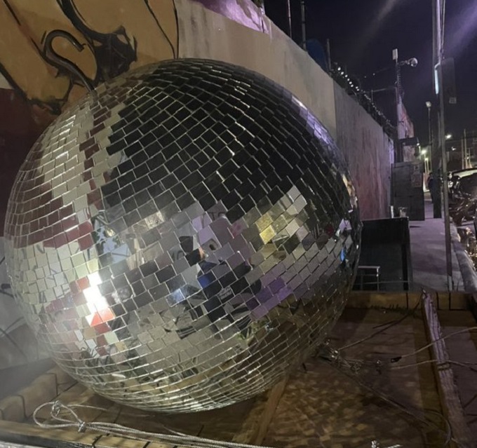 Despejado el misterio de la bola de discoteca dejada en Wynwood