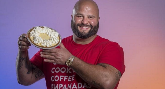 Bombero de Wynwood convirtió su pasión por la repostería en su estilo de vida