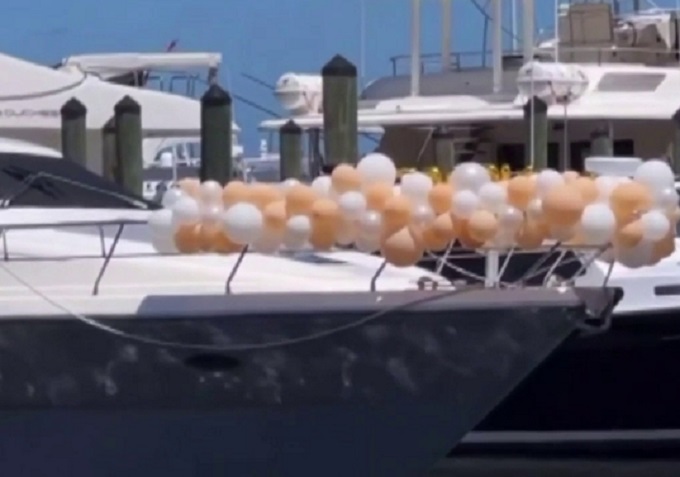 10 personas estuvieron involucradas en el estallidos de globos  en un bote en Biscayne Bay