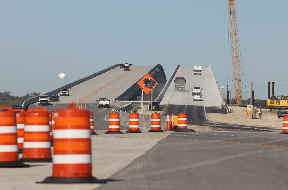 Florida moderniza acceso al centro espacial Kennedy con puente de alta capacidad
