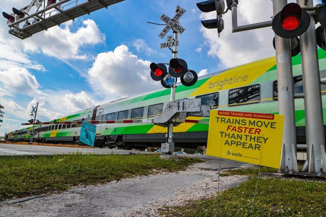Brightline   establece alianza para prevenir accidentes en los cruces ferroviarios