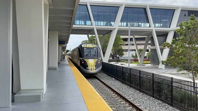 Brightline tendrá una nueva ruta  a partir de este martes