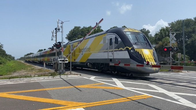 Brightline comenzó   trabajos que impedirán el paso en Hollywood y Dania Beach