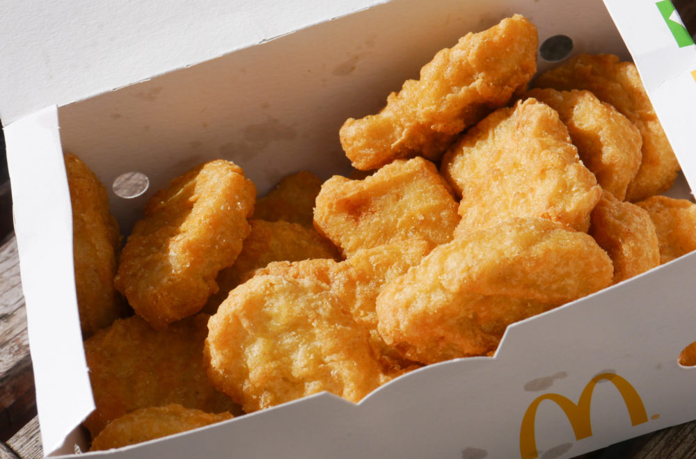 McDonald’s en aprietos: Niña gana demanda millonaria tras incidente con nuggets