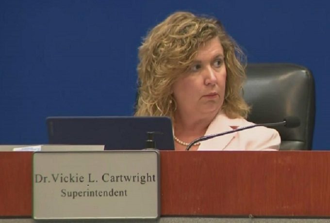Superintendente de Broward fue destituida en cerrada votación