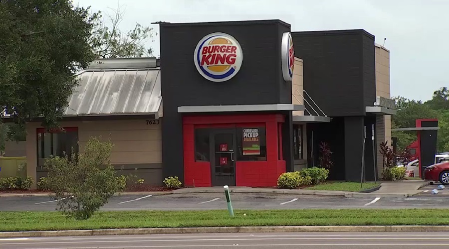 Hombre asesina a empleado de Burger King por demorar la orden de su novia