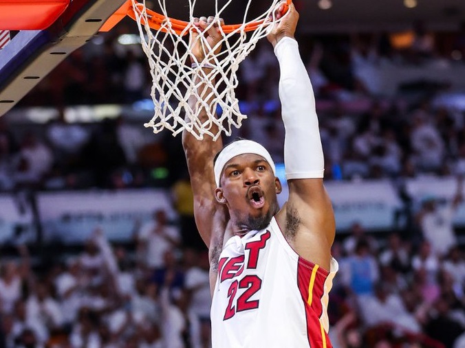 Jimmy Butler  rompió récord de puntos en la victoria de Miami Heat