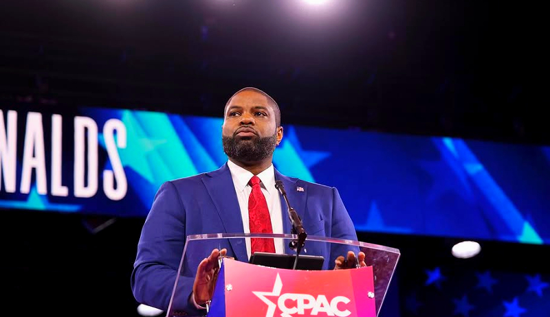 Congresista Byron Donalds lanza su candidatura a la gobernación de Florida