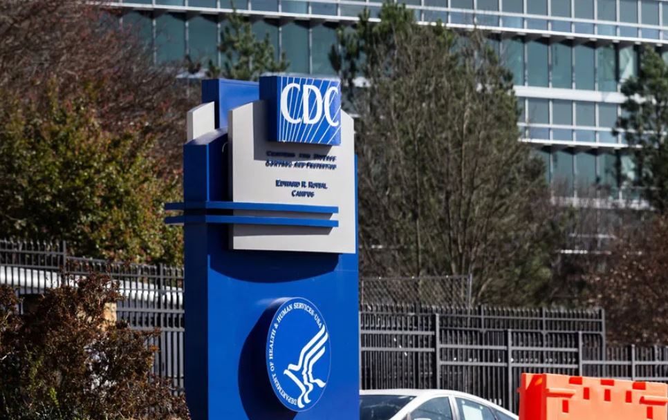 CDC recomiendan no nadar con diarrea y los usuarios reaccionan en Twitter