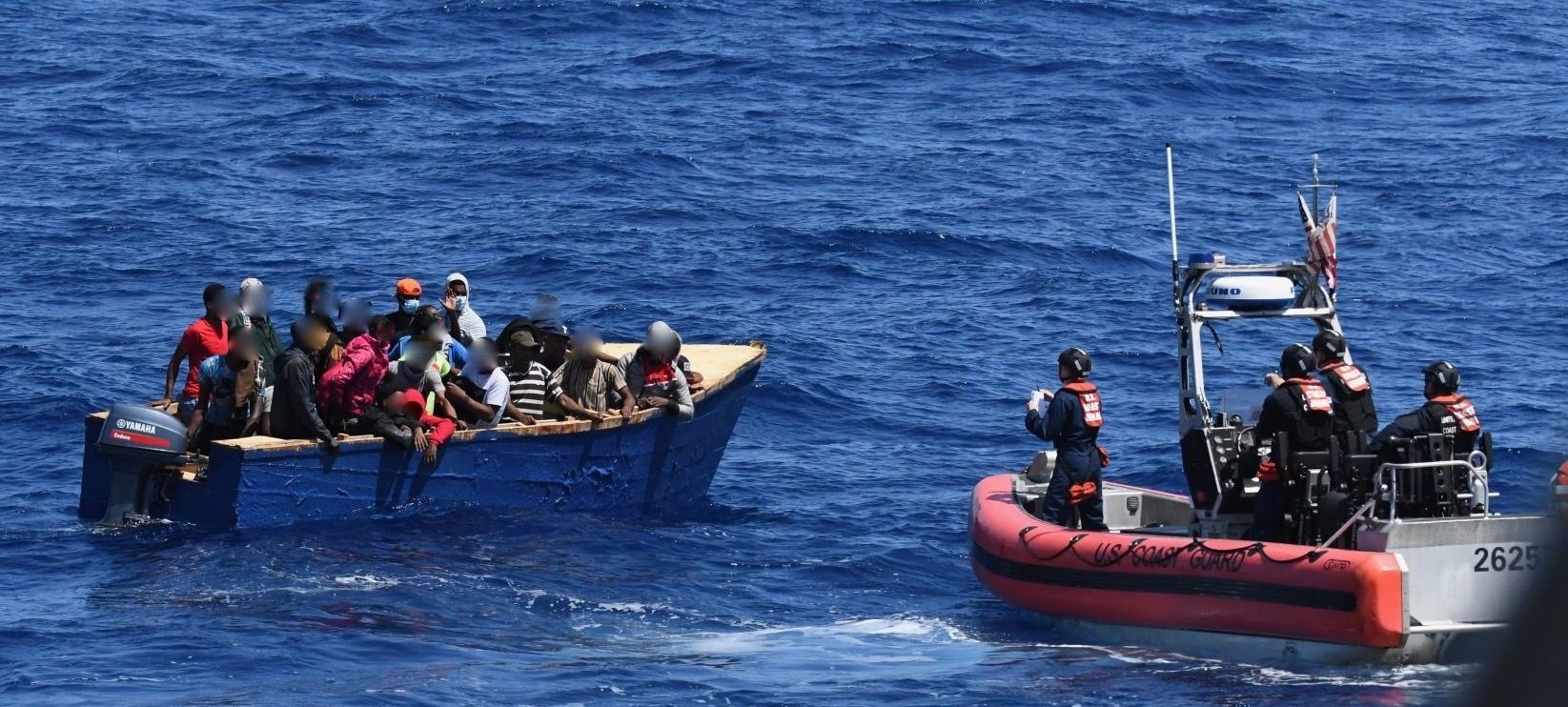 Unos 200 migrantes haitianos rescatados por la Guardia Costera regresaron a su país